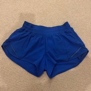 Lululemon Hotty Hot Shorts 2.5”